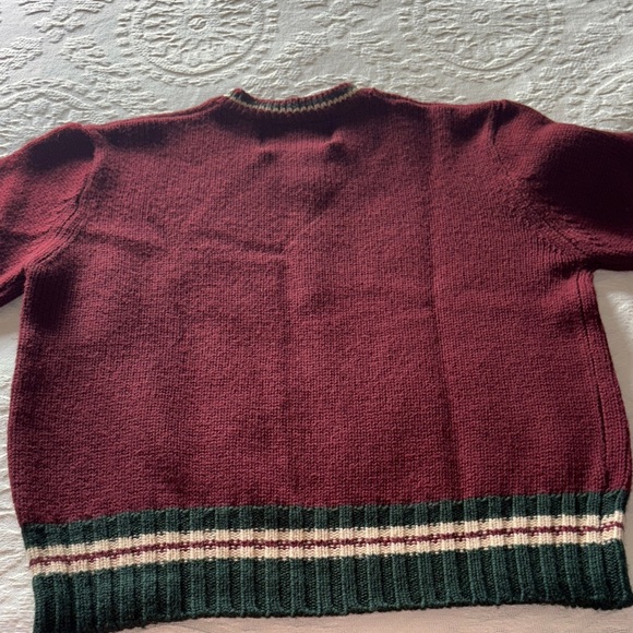 BNWOT Burgundy V-Neck Sweater with Green Trim 100%Wool by Abercombie & Fitch - Picture 7 of 9